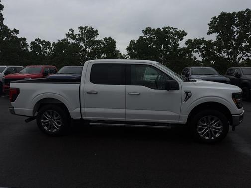 Oxford White 2024 Ford F-150 XLT