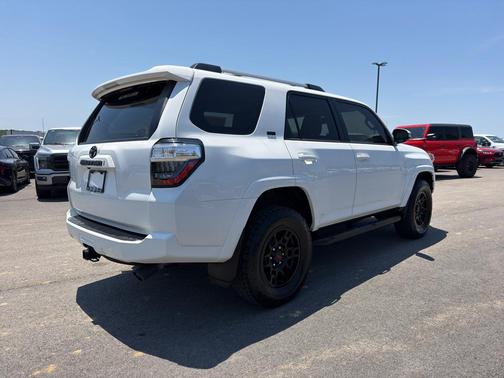 White 2022 Toyota 4Runner SR5 Premium