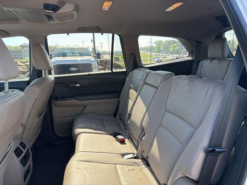 Silver 2021 Honda Pilot Touring 8-Passenger