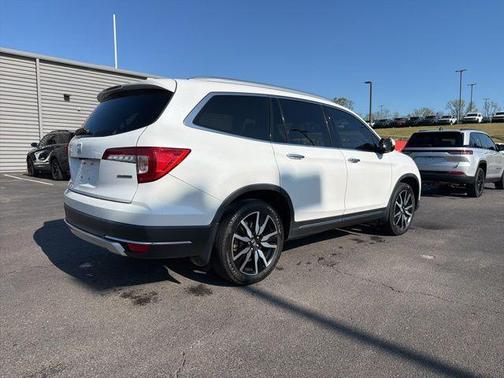 Silver 2021 Honda Pilot Touring 8-Passenger