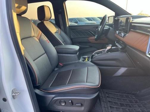 2023 GMC Canyon AT4