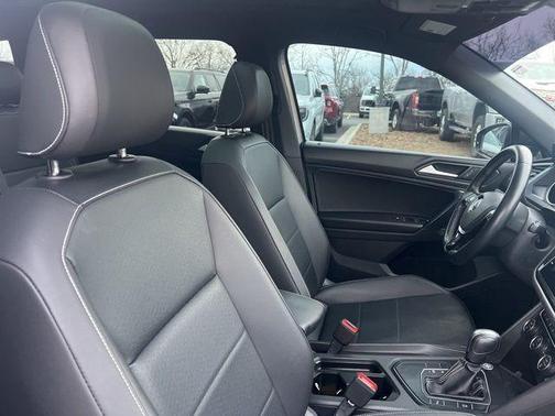 2021 Volkswagen Tiguan 2.0T SE R-Line Black