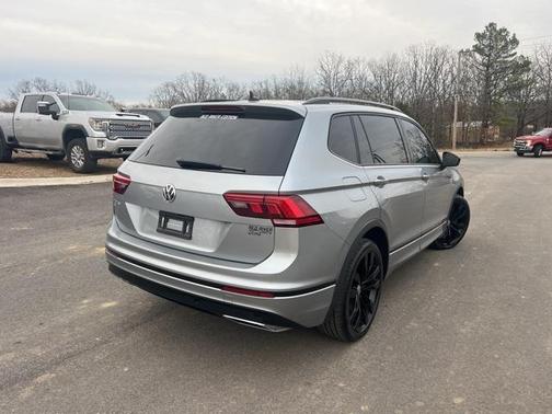 2021 Volkswagen Tiguan 2.0T SE R-Line Black