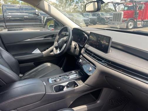 2022 INFINITI QX60 Luxe