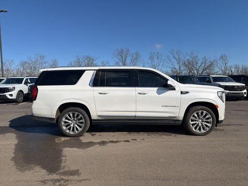2024 GMC Yukon XL Denali