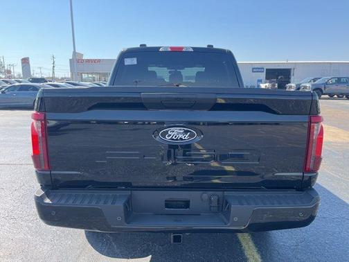 Agate Black Metallic 2026 Ford F-150 XLT