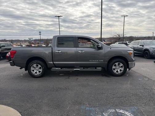 2019 Nissan Titan SV