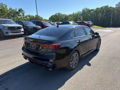 Aurora Black 2024 Kia Forte GT