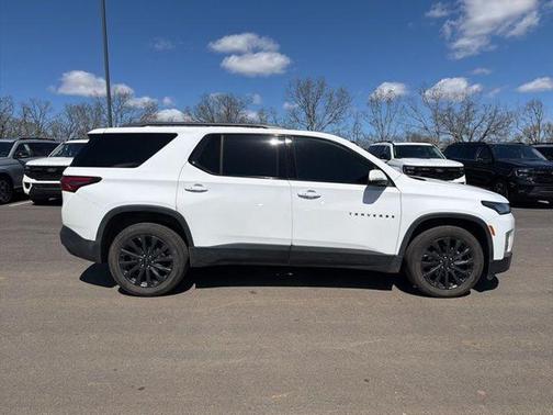 Summit White 2023 Chevrolet Traverse RS