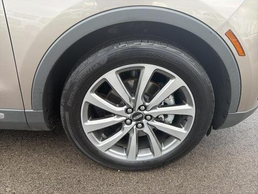 2019 Lincoln Nautilus Select