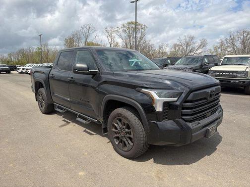 2025 Toyota Tundra SR5