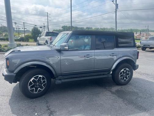 2024 Ford Bronco Outer Banks