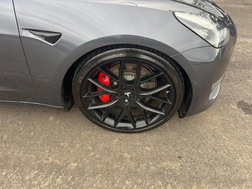 2019 Tesla Model 3 Performance