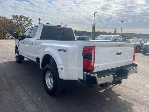 2024 Ford F-350 Lariat Super Duty