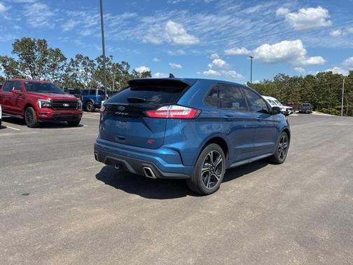 2021 Ford Edge ST