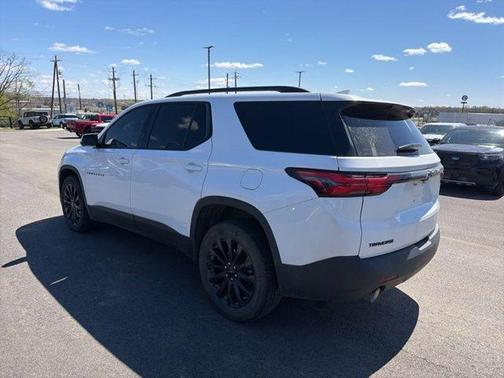 Summit White 2023 Chevrolet Traverse RS