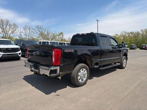 AGATE BLACK 2023 Ford F-250 XLT