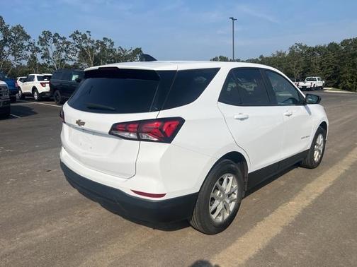 2023 Chevrolet Equinox LS