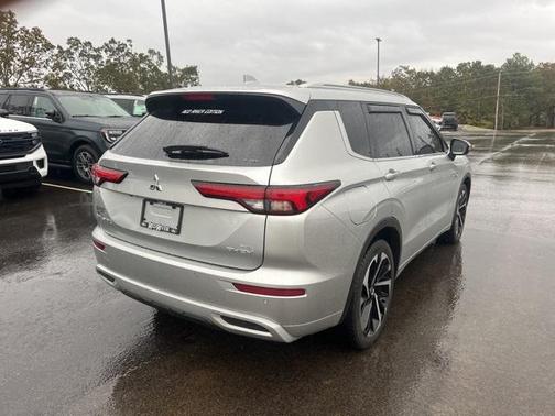 2023 Mitsubishi Outlander PHEV SEL