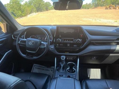 2023 Toyota Highlander XSE