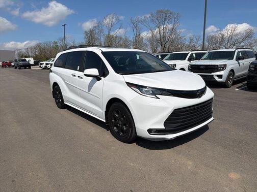 2026 Toyota Sienna XLE