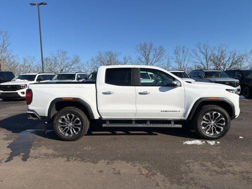 2025 GMC Canyon Denali