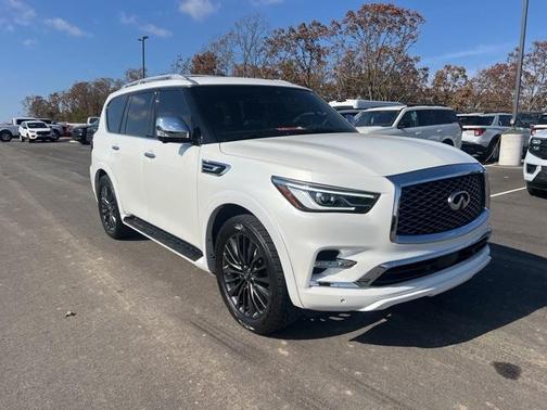 2024 INFINITI QX80 SENSORY