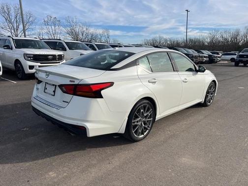 2023 Nissan Altima 2.0 SR