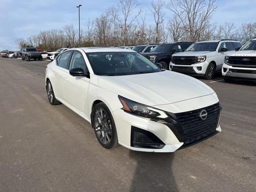 2023 Nissan Altima 2.0 SR