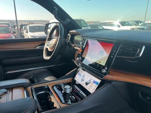 2024 Jeep Grand Wagoneer Series III