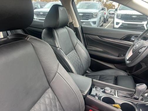 2023 Nissan Maxima Platinum