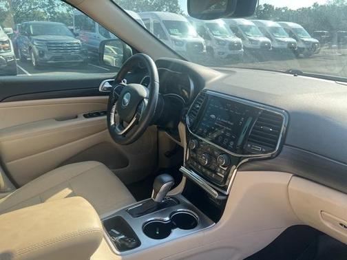 2022 Jeep Grand Cherokee WK Laredo