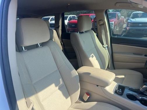 2022 Jeep Grand Cherokee WK Laredo