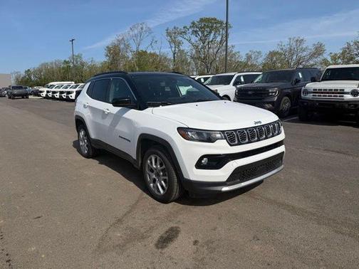 Bright White Clearcoat 2025 Jeep Compass Limited