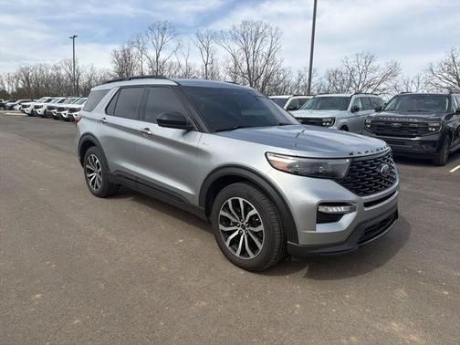2023 Ford Explorer ST-Line