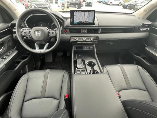 2025 Honda Pilot Touring 8-Passenger