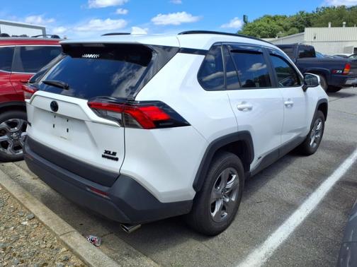 2023 Toyota RAV4 Hybrid XLE