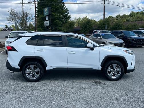 2023 Toyota RAV4 Hybrid XLE