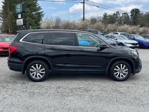 Crystal Black Pearl 2022 Honda Pilot