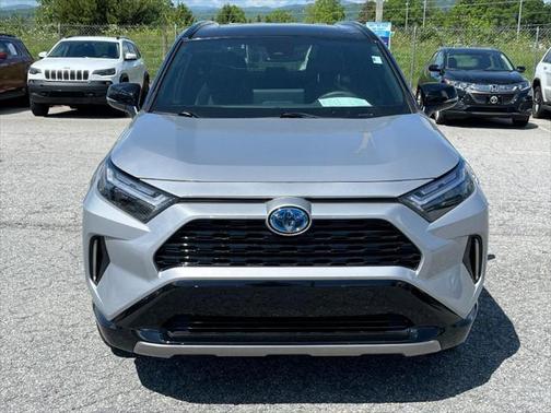 2024 Toyota RAV4 Hybrid SE