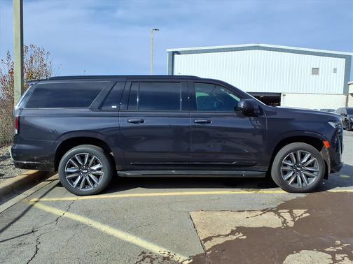 2024 Cadillac Escalade ESV Sport