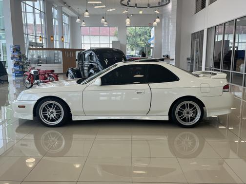 Photo 2 of 22 of 2001 Honda Prelude Type SH