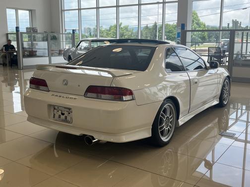 Photo 3 of 22 of 2001 Honda Prelude Type SH