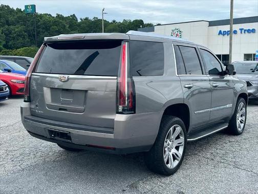 2017 Cadillac Escalade Luxury