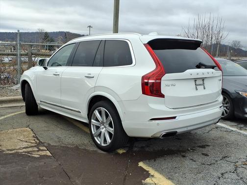 2019 Volvo XC90 T8 Inscription