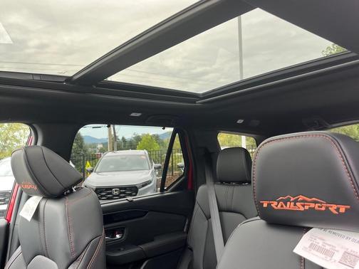 2025 Honda Pilot TrailSport