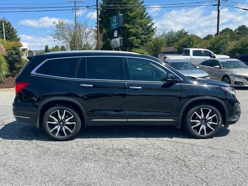 2022 Honda Pilot Elite