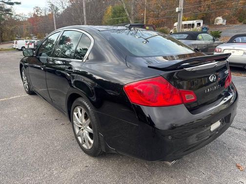 2011 INFINITI G37x Base