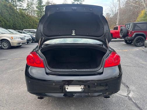 2011 INFINITI G37x Base