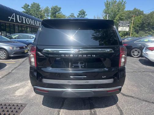 2021 Chevrolet Suburban LT